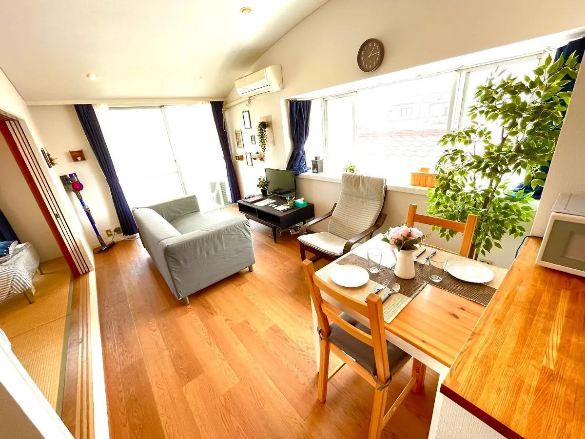 広さ６０平米！池袋至近！大きめのお部屋でリラックス！最寄駅まで徒歩５分！ポータブルwi-Fi無料！ Apartment Tokyo